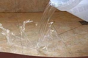 霞浦漏水维修 免砸砖防水材料该如何施工